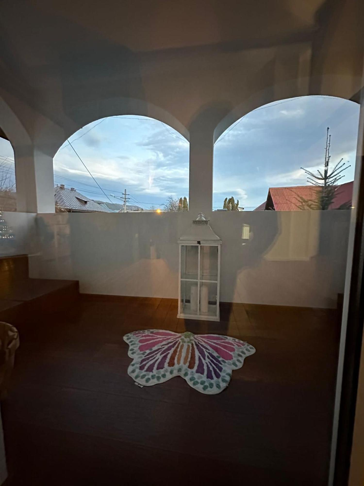 Апартаменты Attic 33 Кымпулунг-Молдовенеск Экстерьер фото