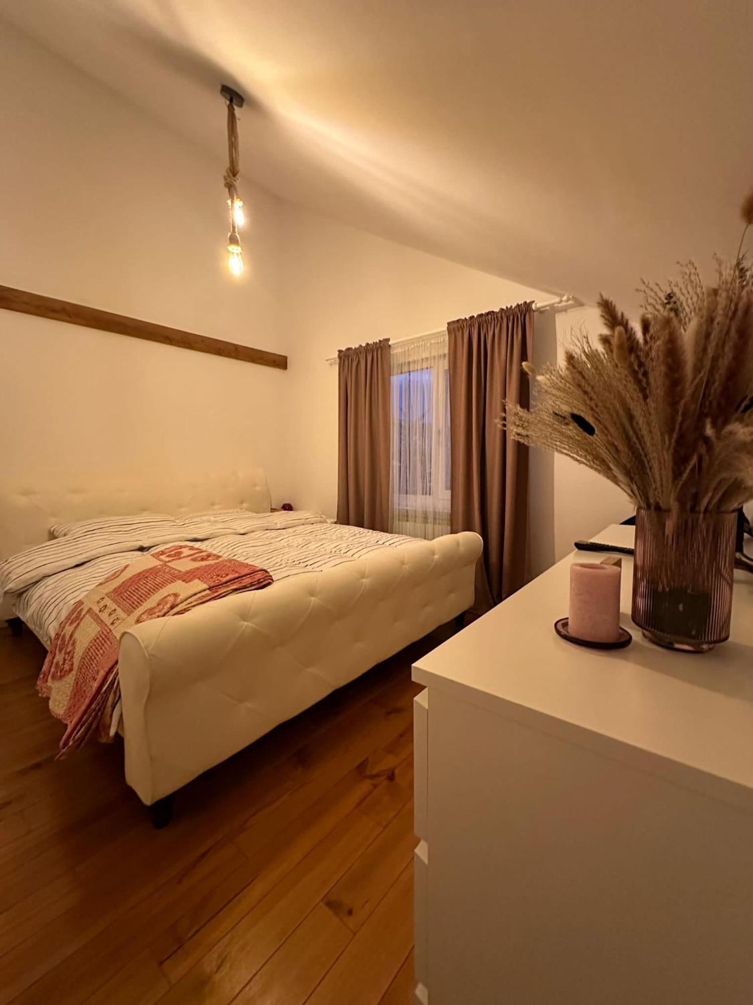 Апартаменты Attic 33 Кымпулунг-Молдовенеск Экстерьер фото